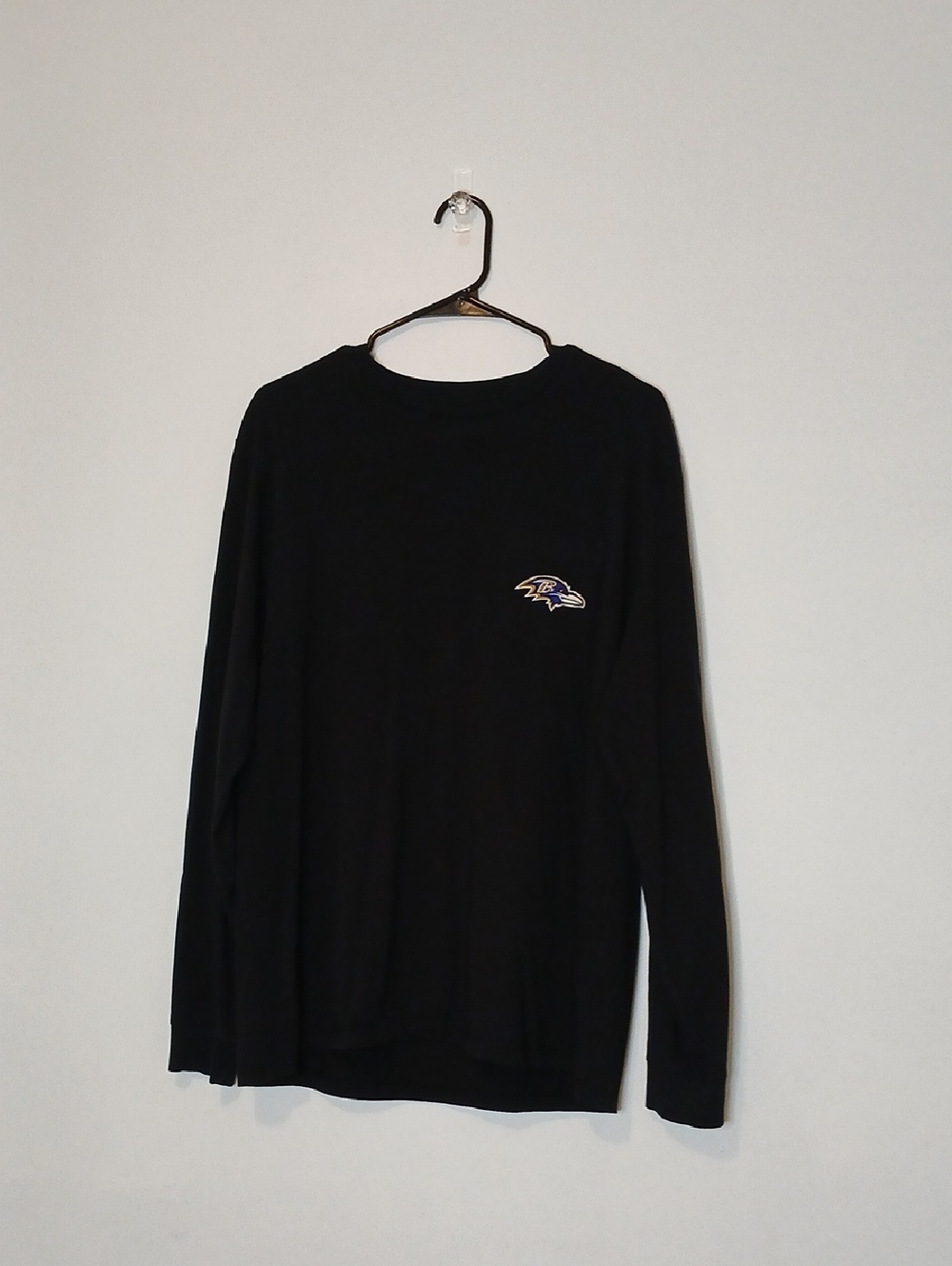 Vineyard Vines Black Crewneck Sweater with Small Chest Patch